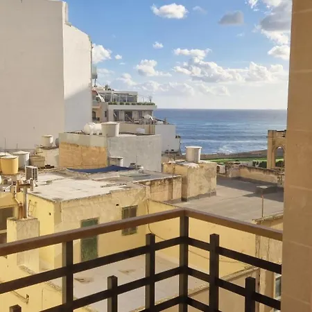 Appartement Spacious 3-bedroom With Balconies-central Sliema