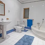 Spacious 3-bedroom With Balconies-central Daire