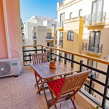 Spacious 3-bedroom With Balconies-central * Sliema