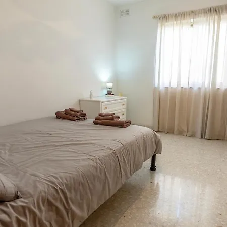 Spacious 3-bedroom With Balconies-central Apartment Sliema